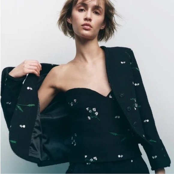 Zara Floral Embroidered Textured Jacket Black size Medium - Picture 3 of 4